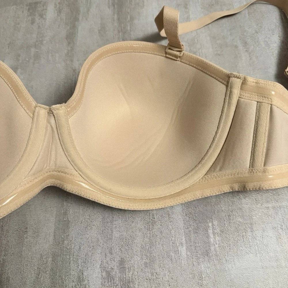 Wacoal 854119 Red‎ Carpet Convertible Strapless Bra, Size 34DD With Straps Beige